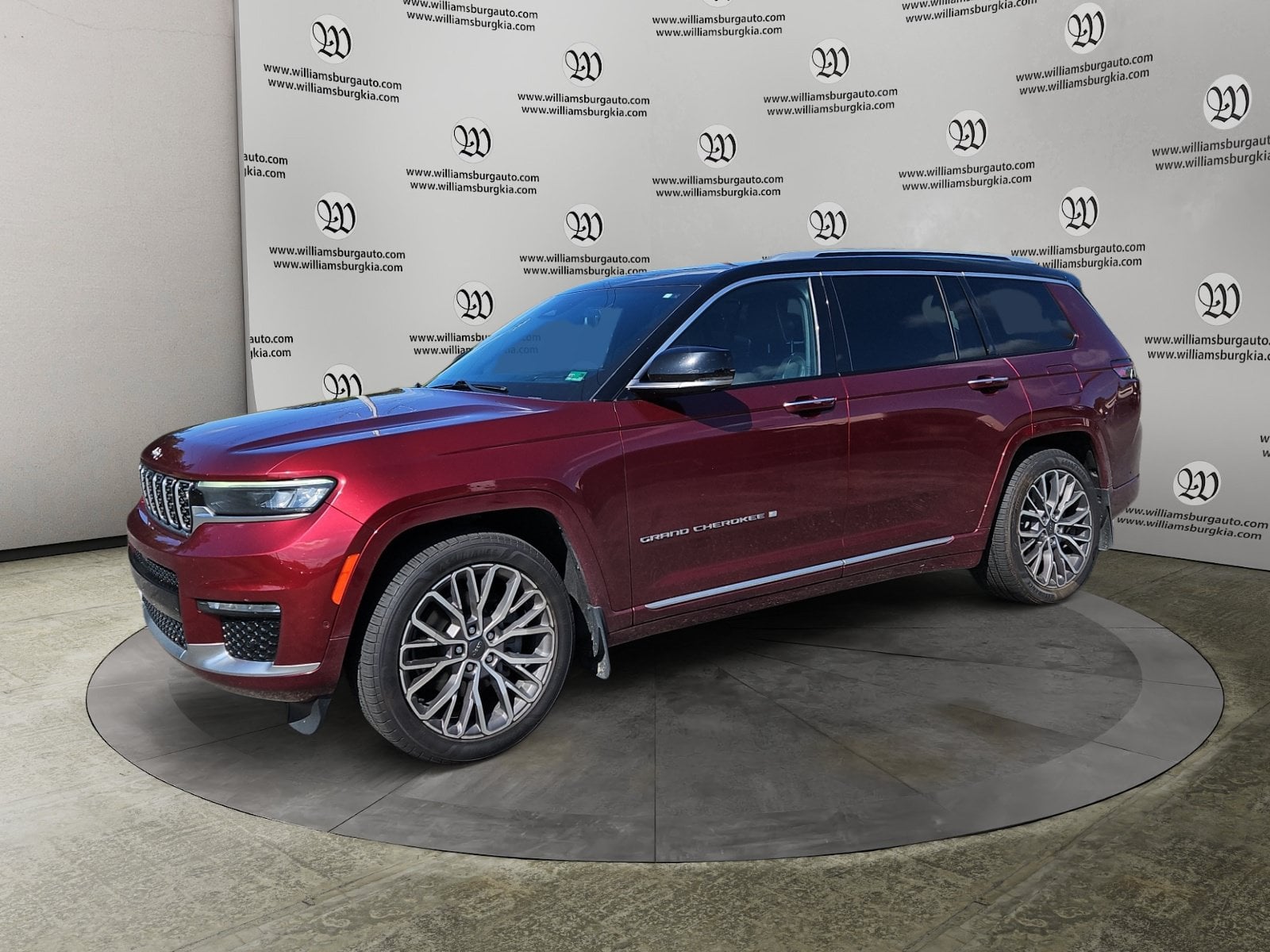 2021 Jeep Grand Cherokee L Summit Photo in Williamsburg VA 23185