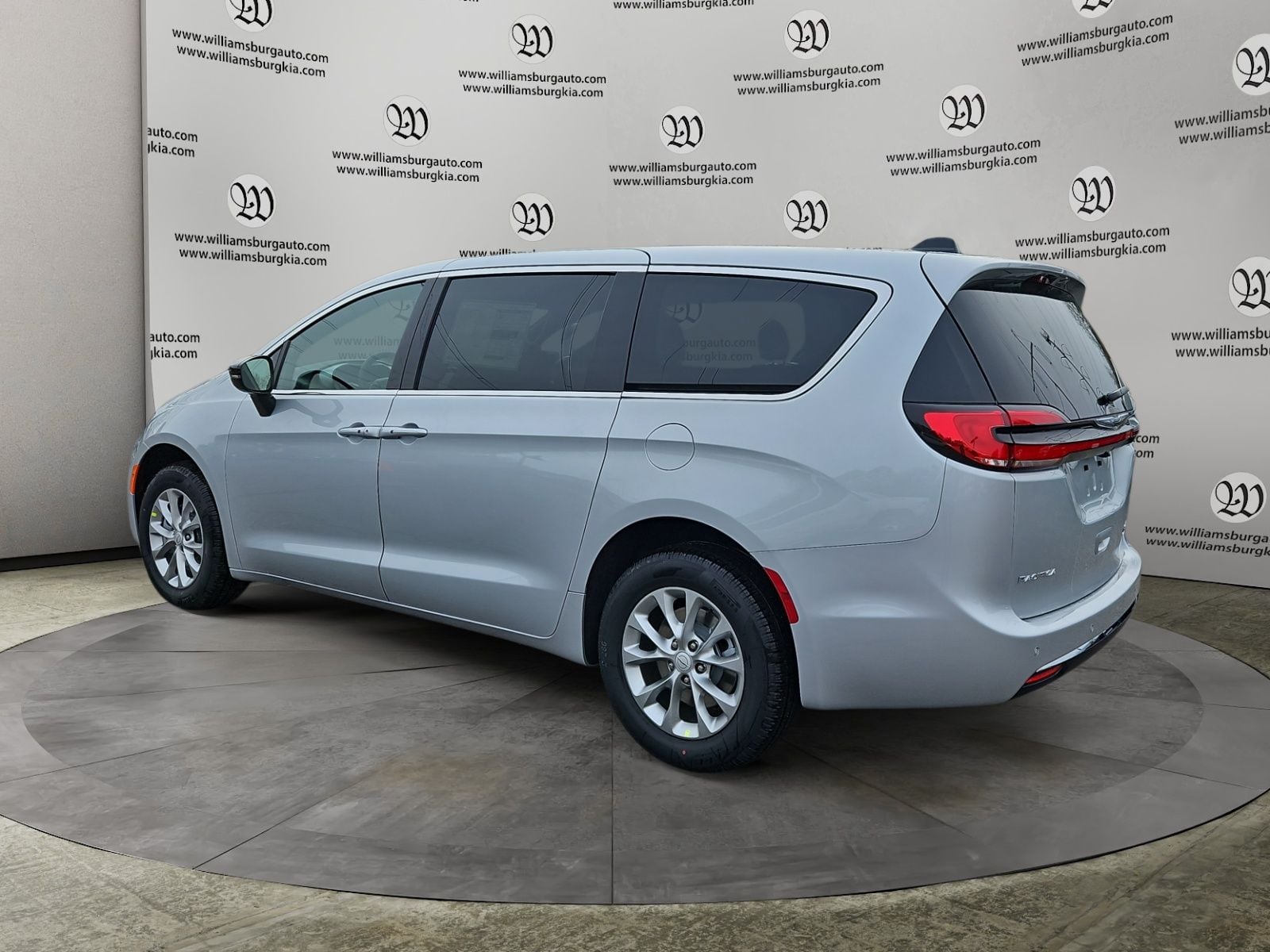 2026 Chrysler Pacifica Limited Photo in Williamsburg VA 23185