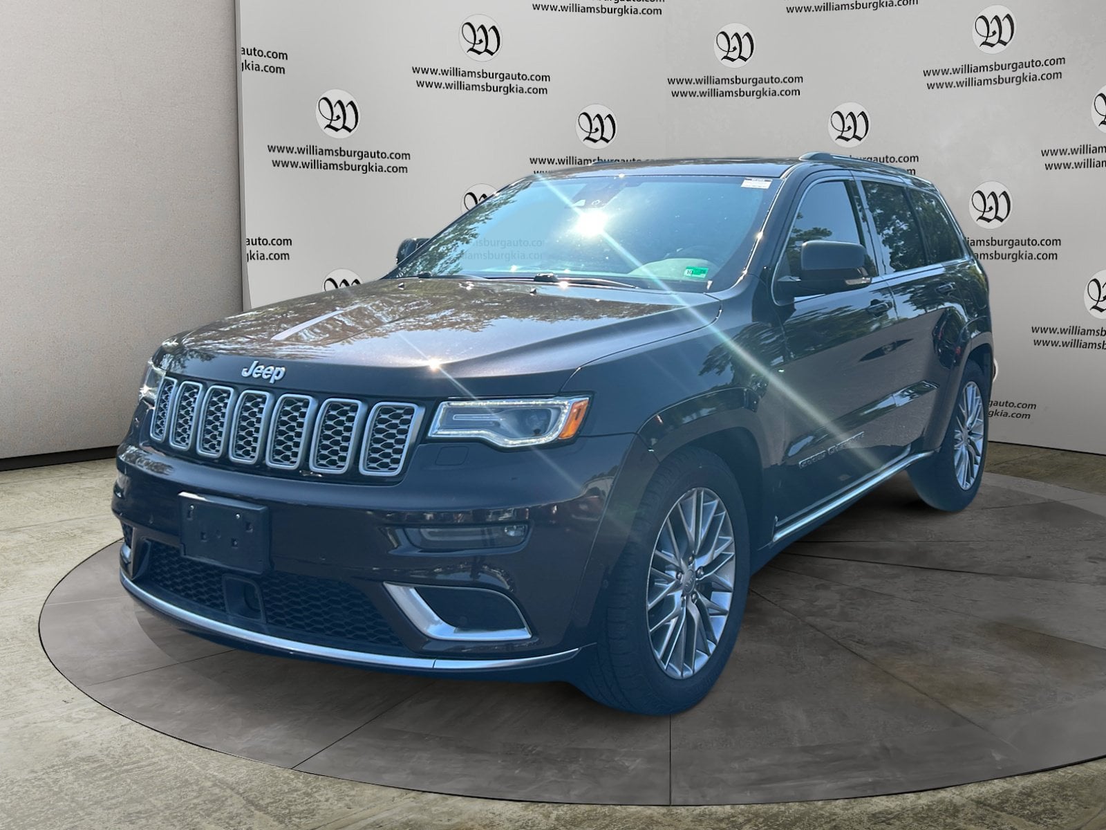 2017 Jeep Grand Cherokee Summit Photo in Williamsburg VA 23185