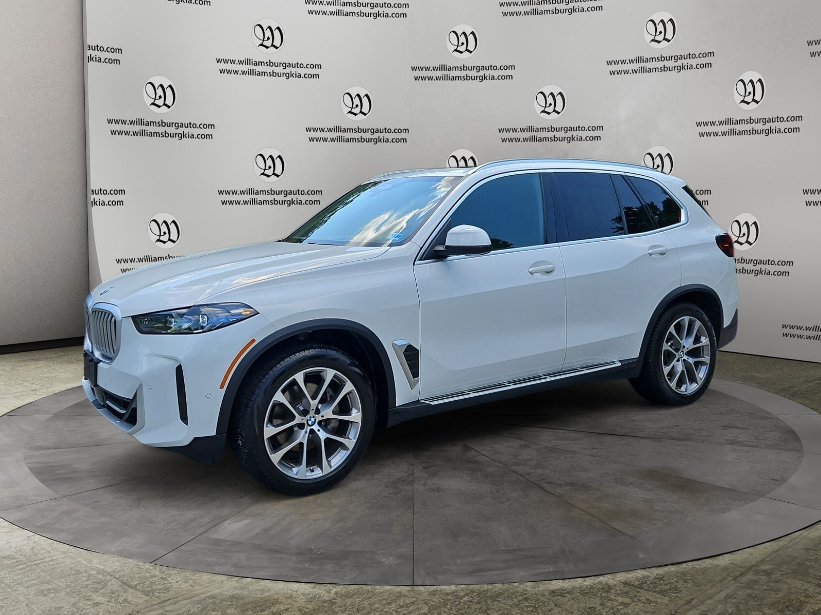 2026 BMW X5 xDrive40i Photo in Williamsburg VA 23185