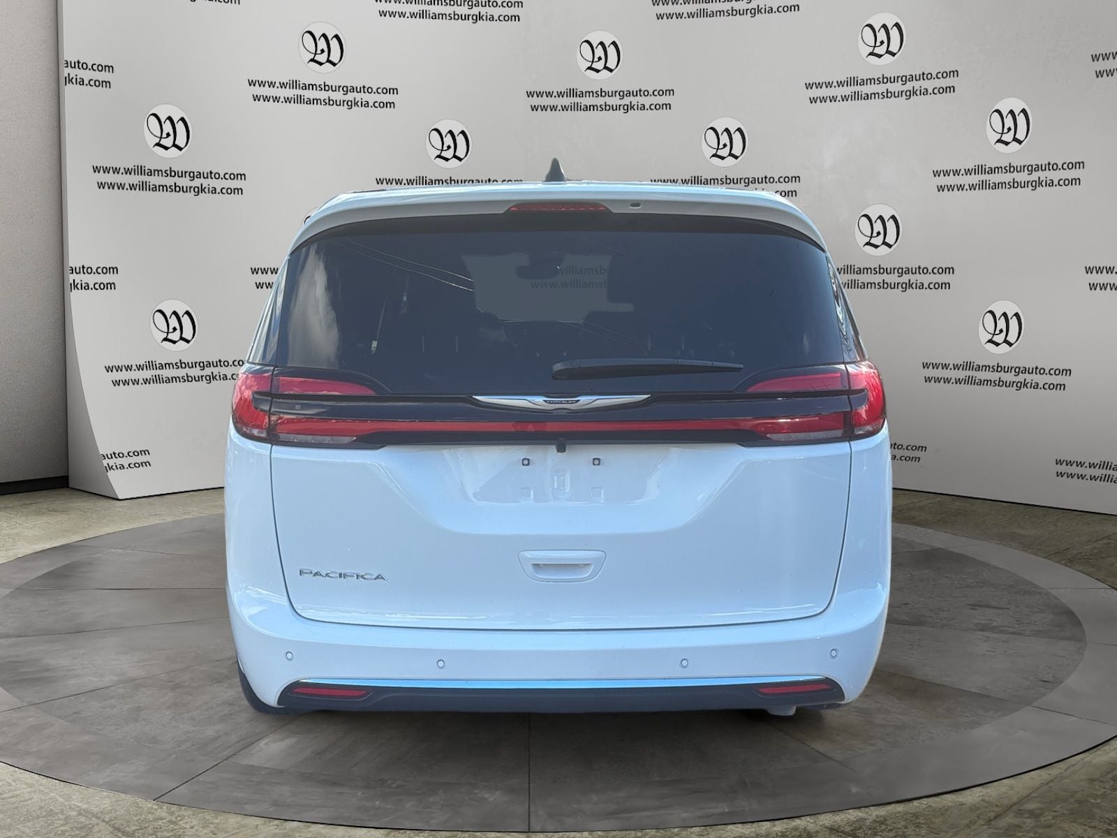 2026 Chrysler Pacifica Select Photo in Williamsburg VA 23185
