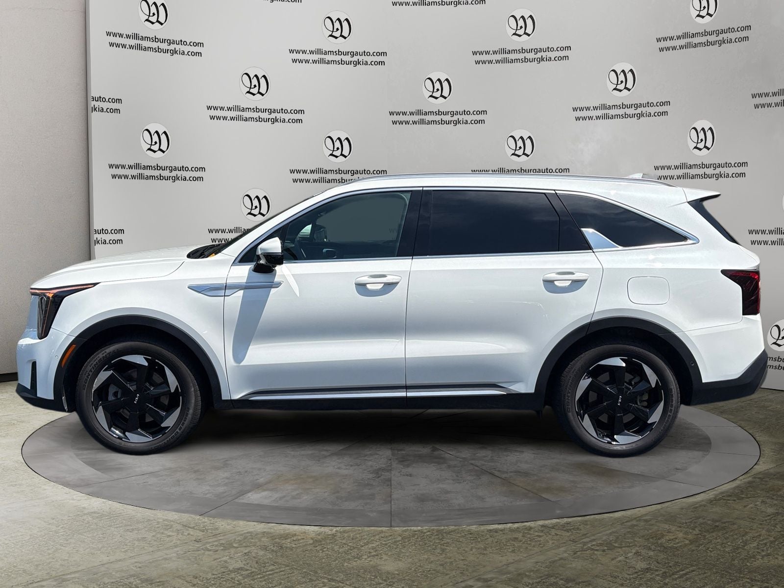 2025 Kia Sorento Plug-In Hybrid SX Prestige Photo in Williamsburg VA 23185