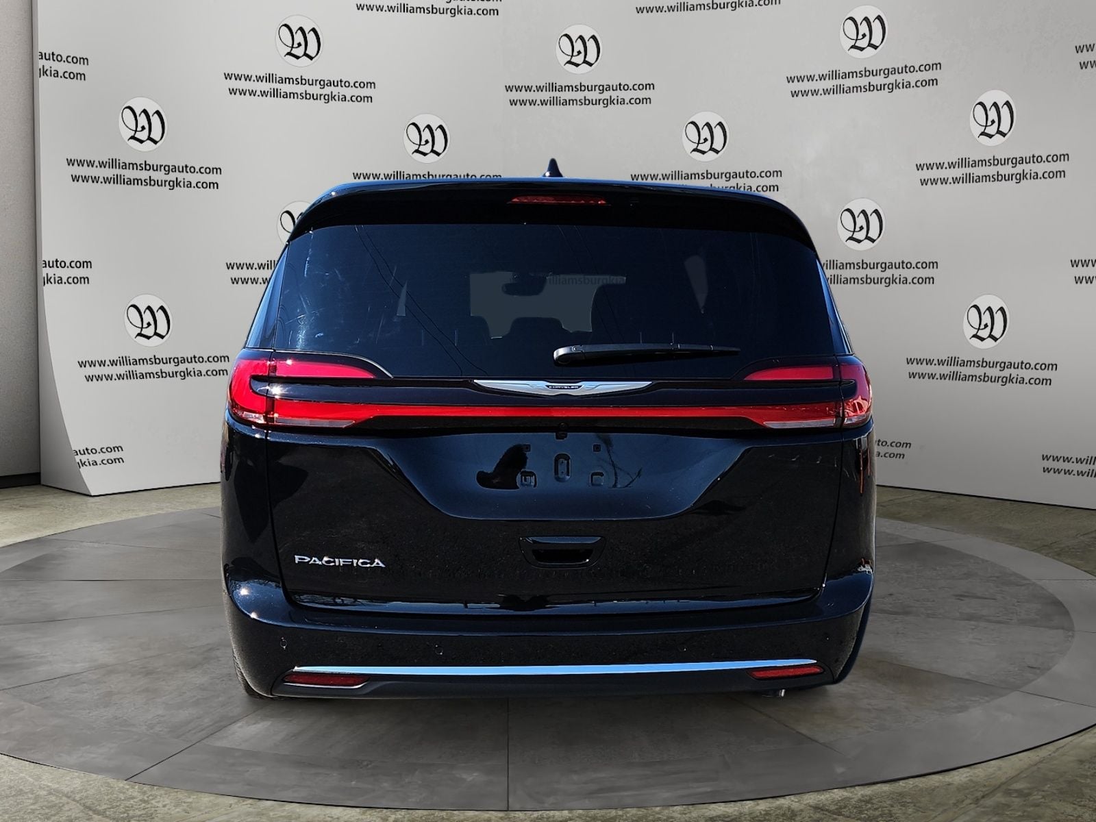 2026 Chrysler Pacifica Select Photo in Williamsburg VA 23185