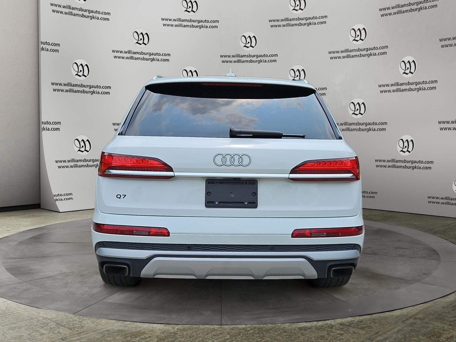 2025 Audi Q7 55 Premium Plus Photo in Williamsburg VA 23185