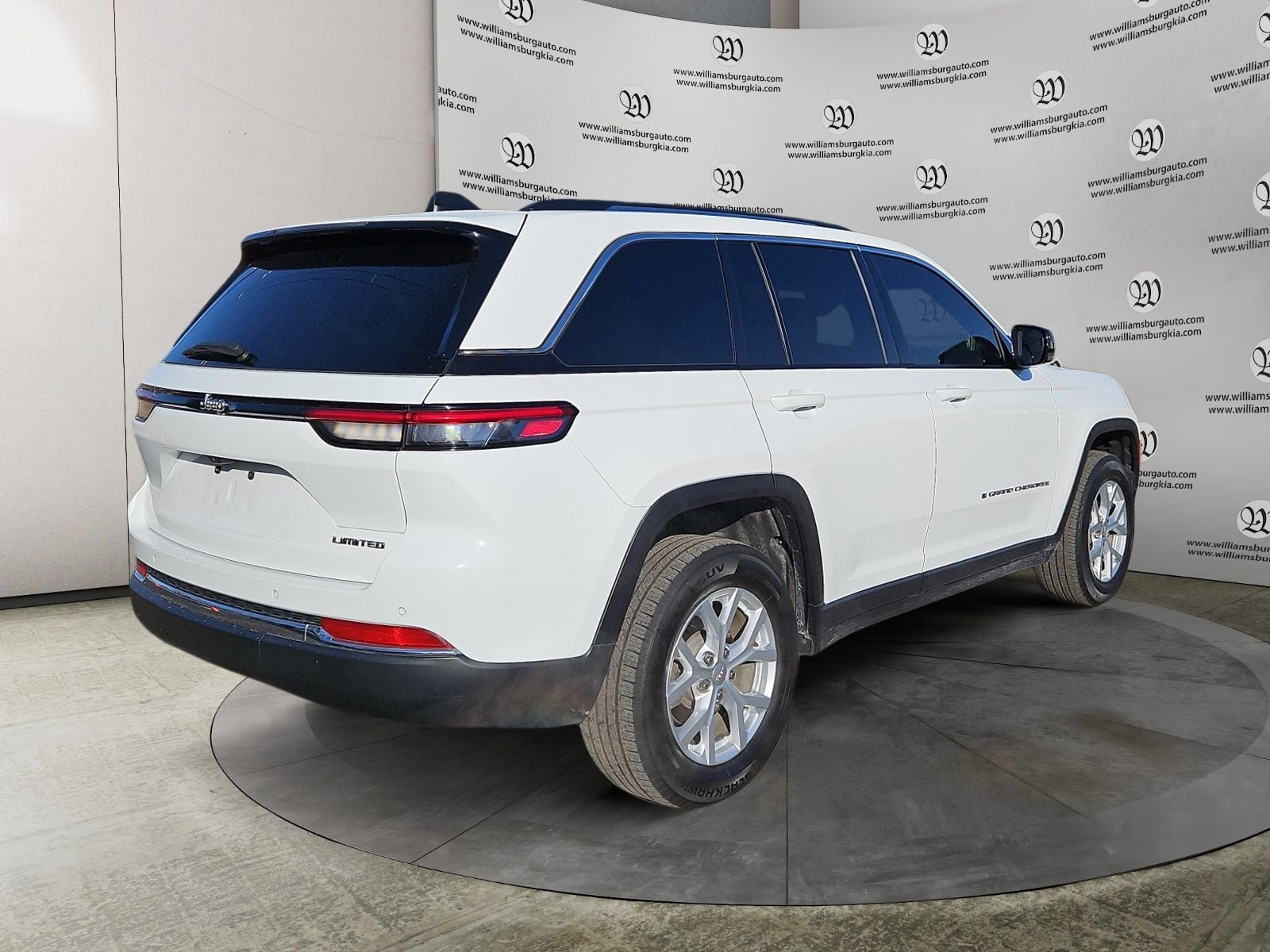 2023 Jeep Grand Cherokee Limited Photo in Williamsburg VA 23185