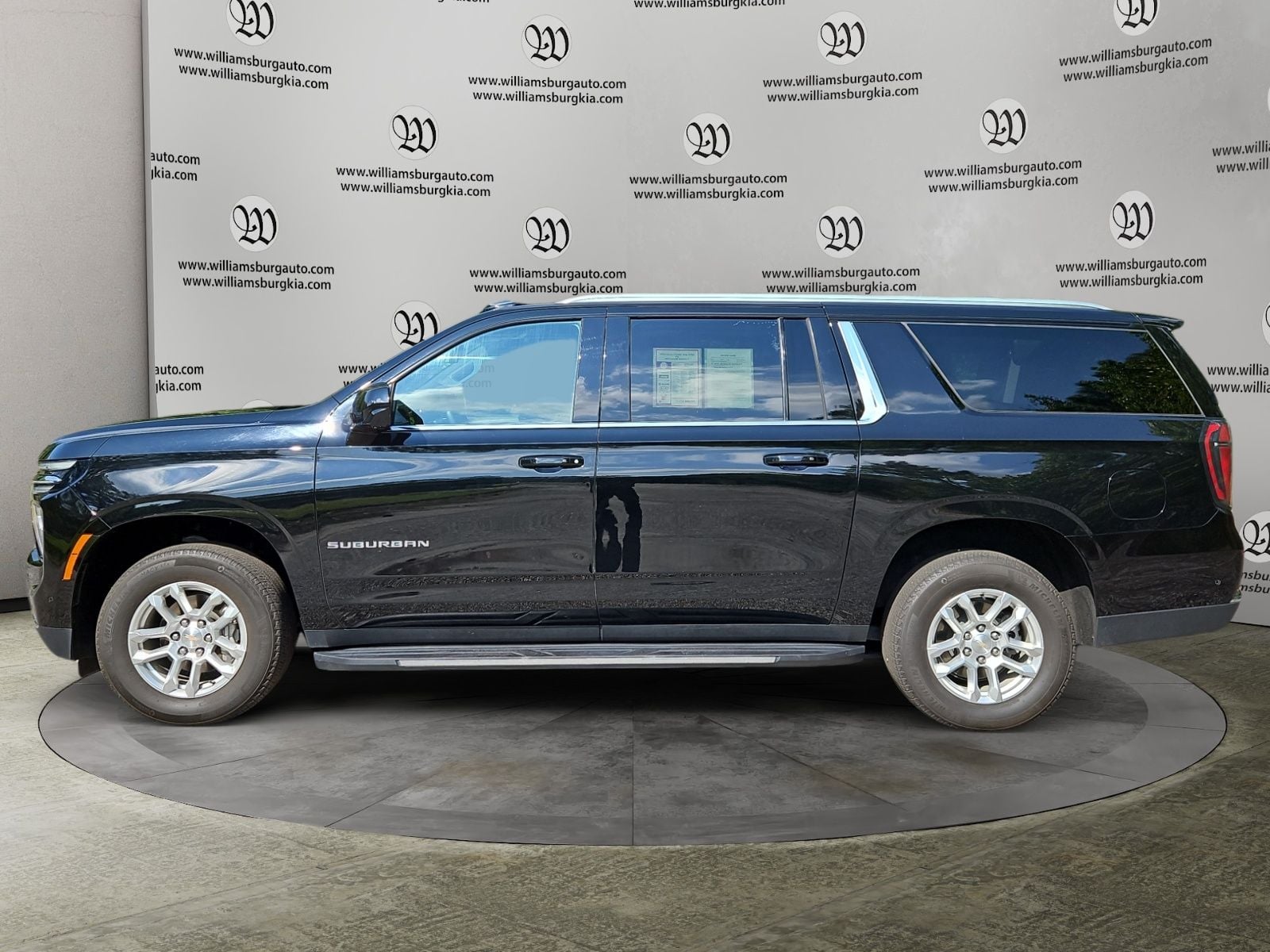 2025 Chevrolet Suburban LT Photo in Williamsburg VA 23185