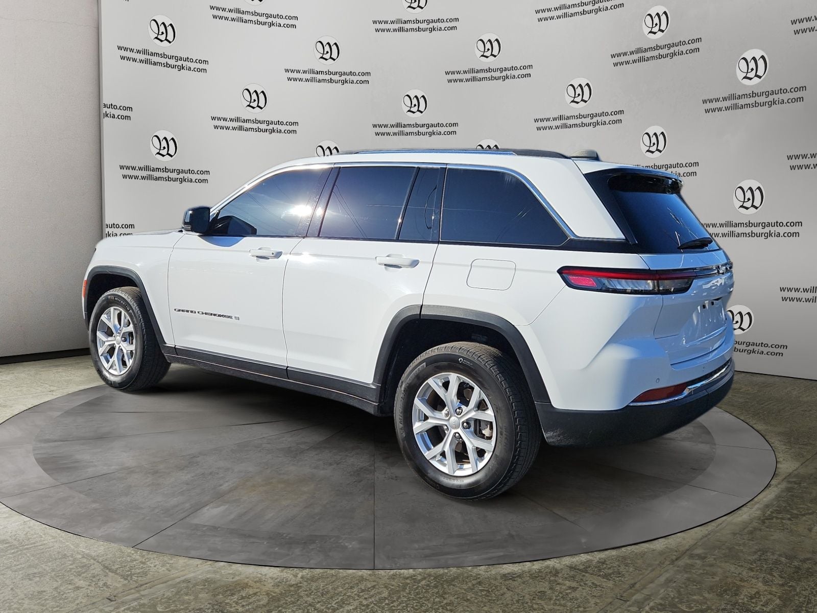 2023 Jeep Grand Cherokee Limited Photo in Williamsburg VA 23185