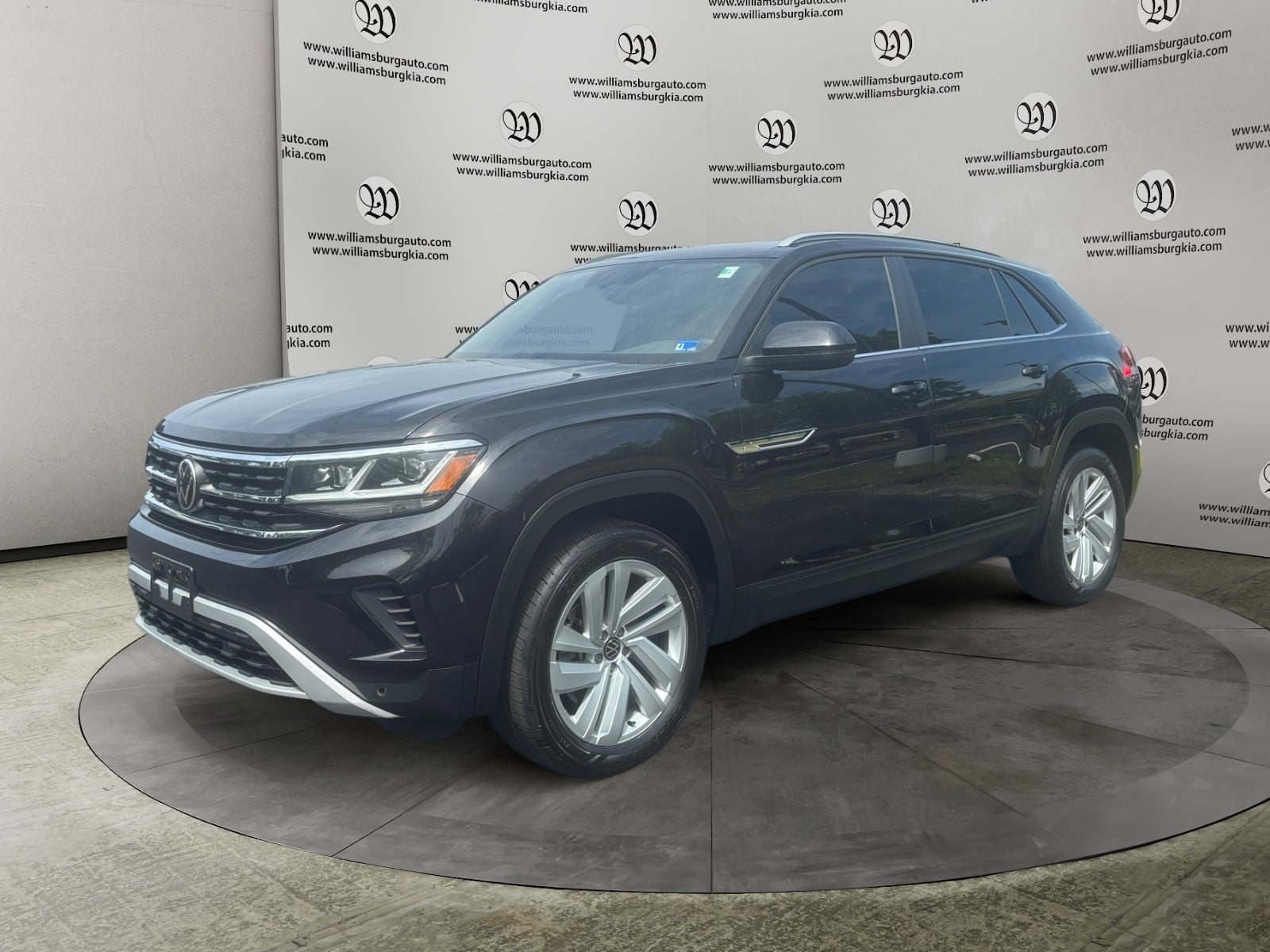 2022 Volkswagen Atlas Cross Sport 2.0T SE w/Technology Photo in Williamsburg VA 23185