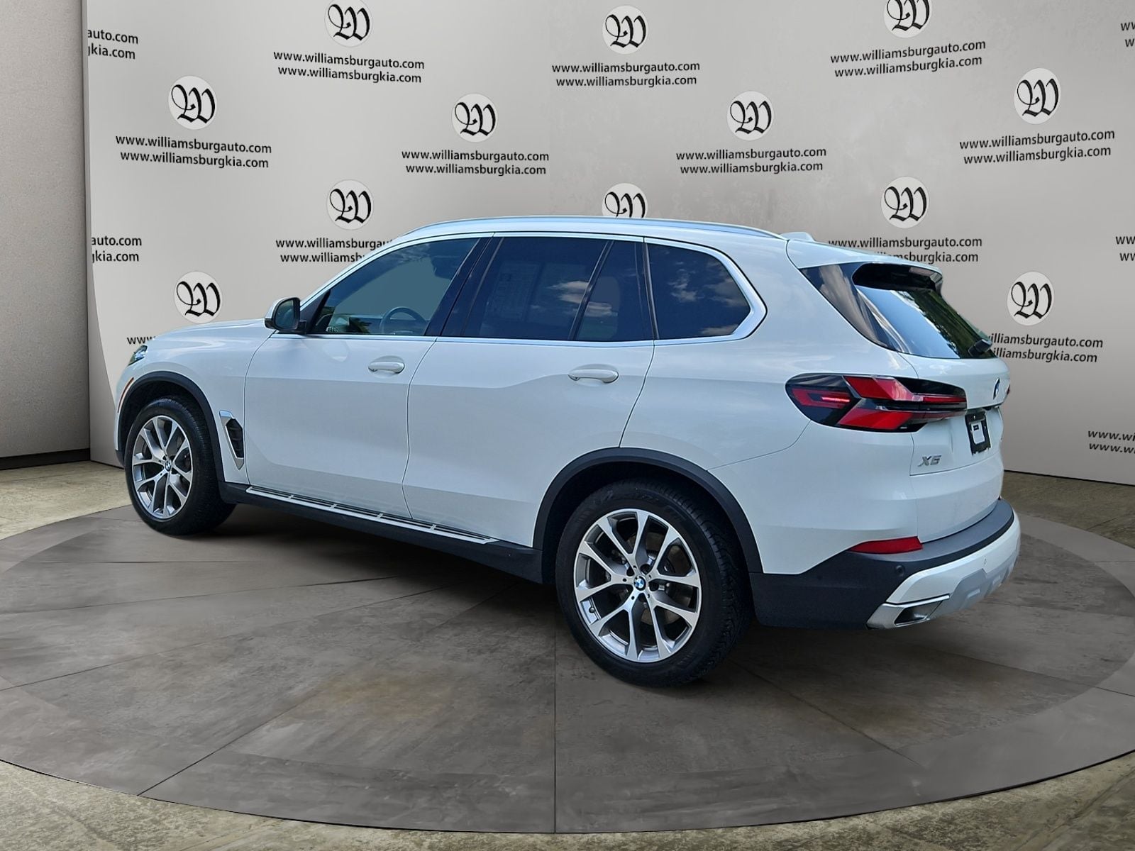 2026 BMW X5 xDrive40i Photo in Williamsburg VA 23185