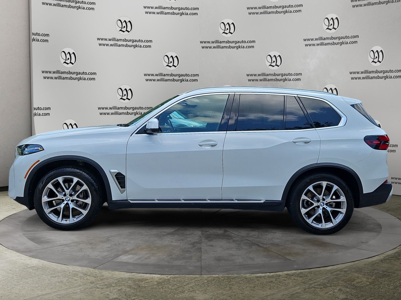 2026 BMW X5 xDrive40i Photo in Williamsburg VA 23185