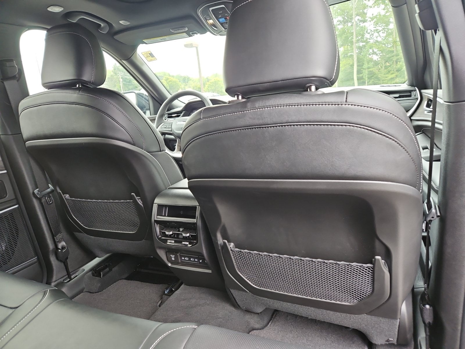 New 2026 Jeep Grand Cherokee Limited Reserve - photo - 17