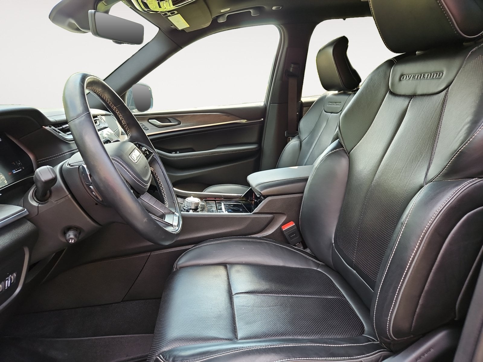Pre-Owned 2021 Jeep Grand Cherokee L Overland - photo - 8