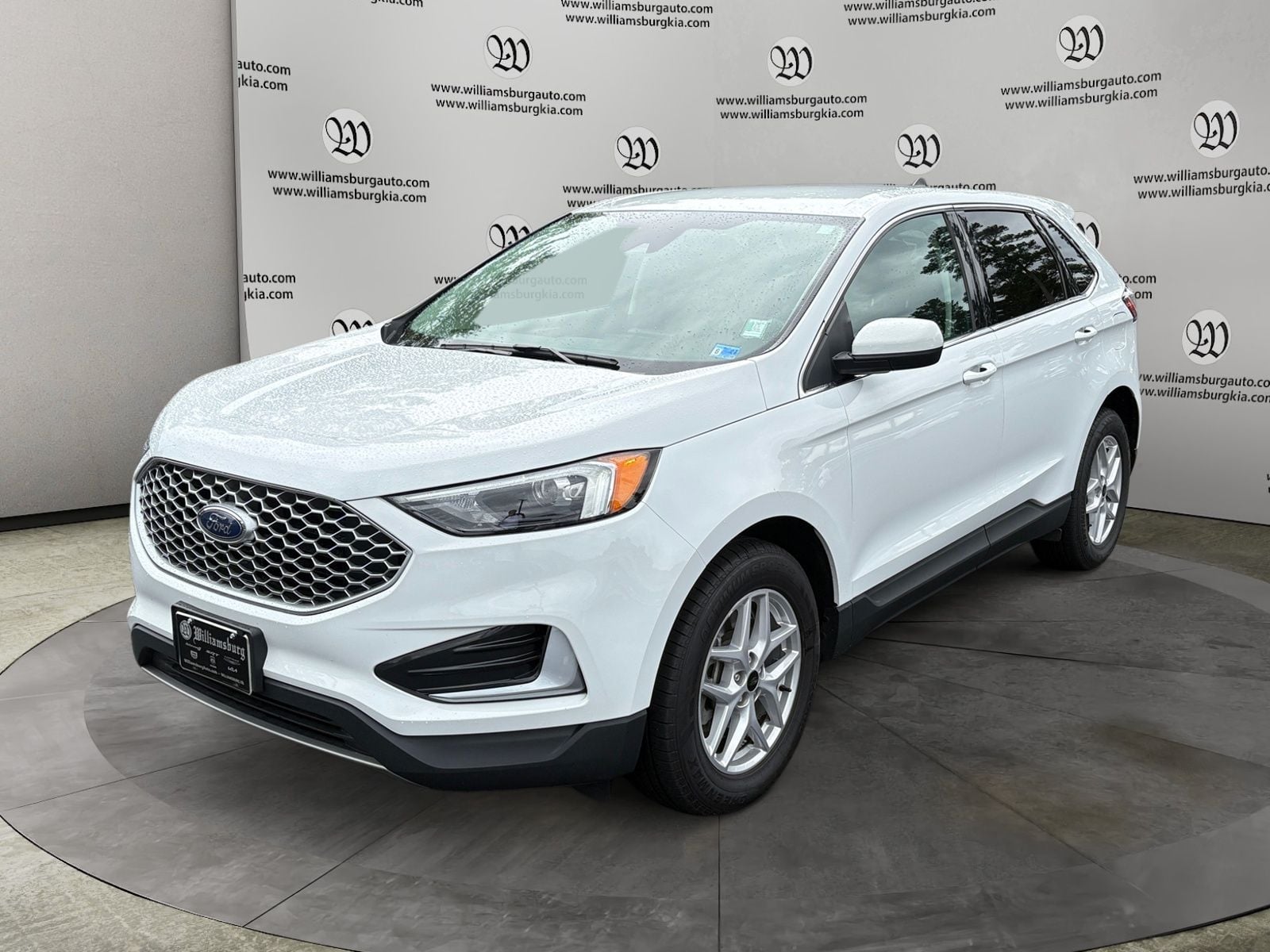 Pre-Owned 2024 Ford Edge SEL - photo - 0