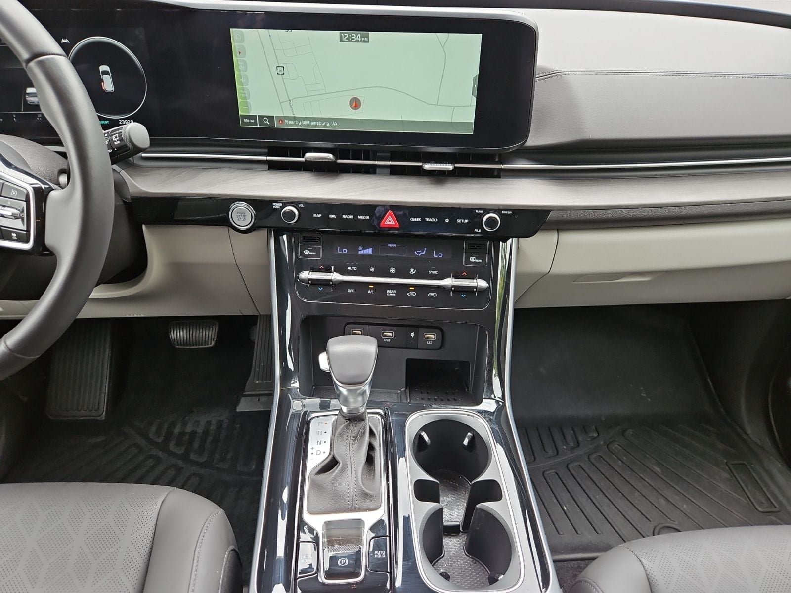 Pre-Owned 2024 Kia Carnival SX - photo - 10