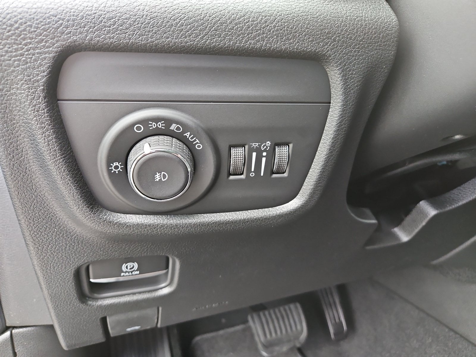 New 2027 Jeep Grand Cherokee L Limited - photo - 22