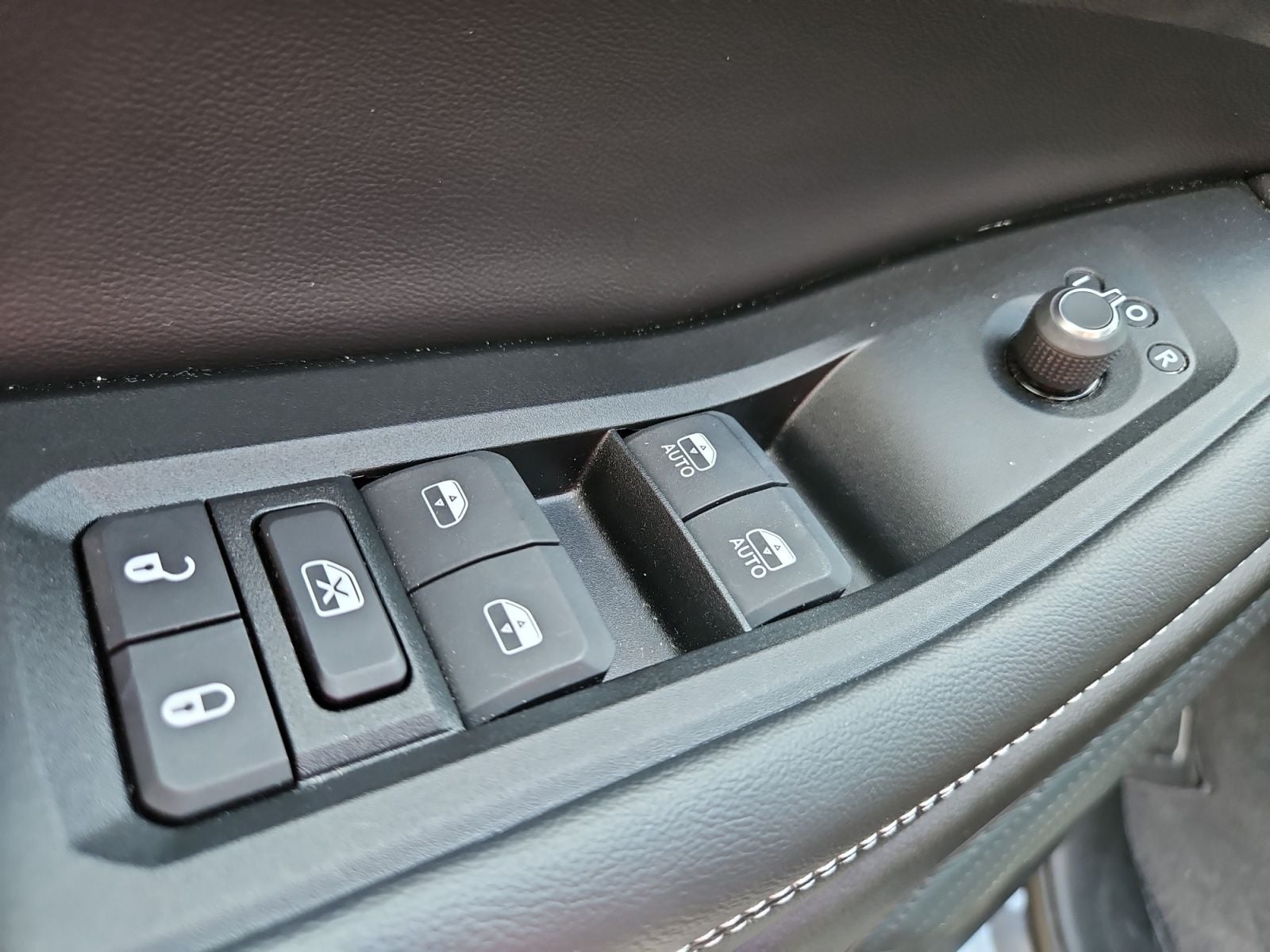 Pre-Owned 2024 Jeep Grand Cherokee L Limited - photo - 24