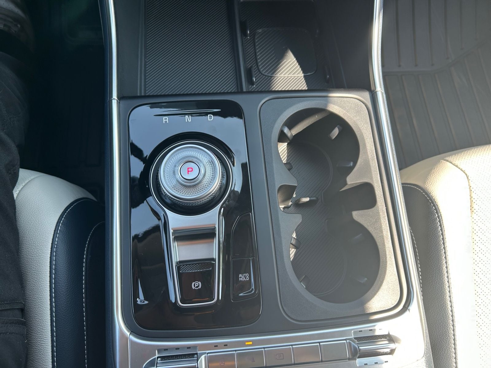 New 2027 Kia Carnival Hybrid SX Prestige - photo - 18