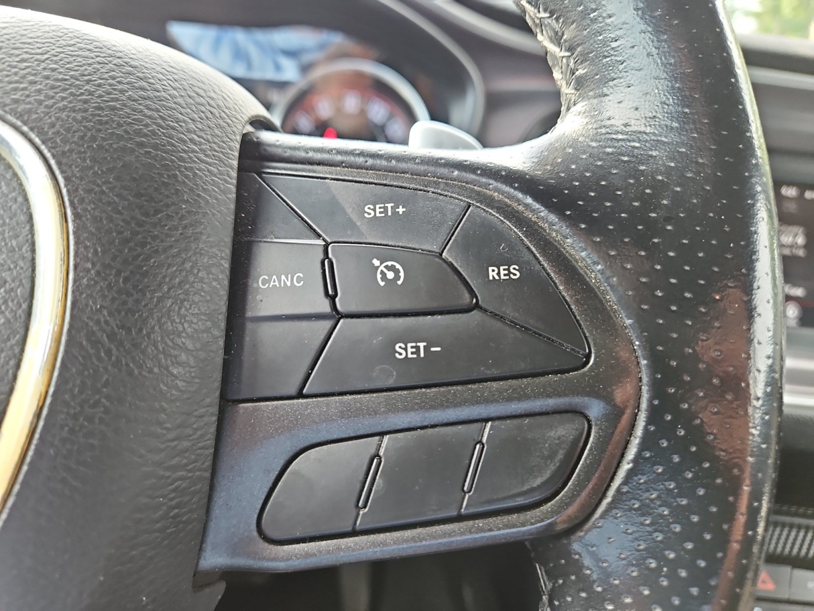 Pre-Owned 2021 Dodge Challenger R/T - photo - 24