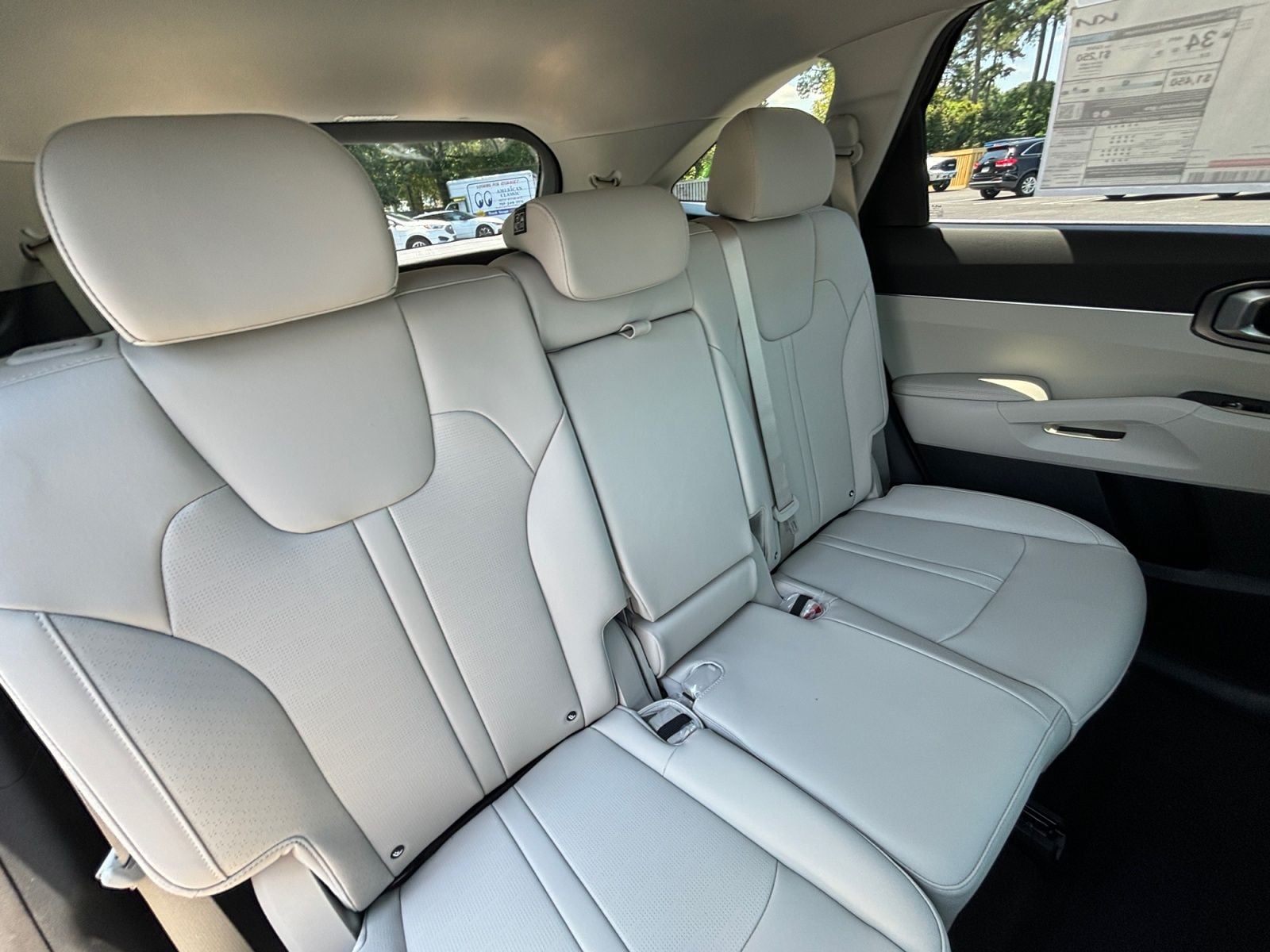 New 2026 Kia Sorento Hybrid EX - photo - 17