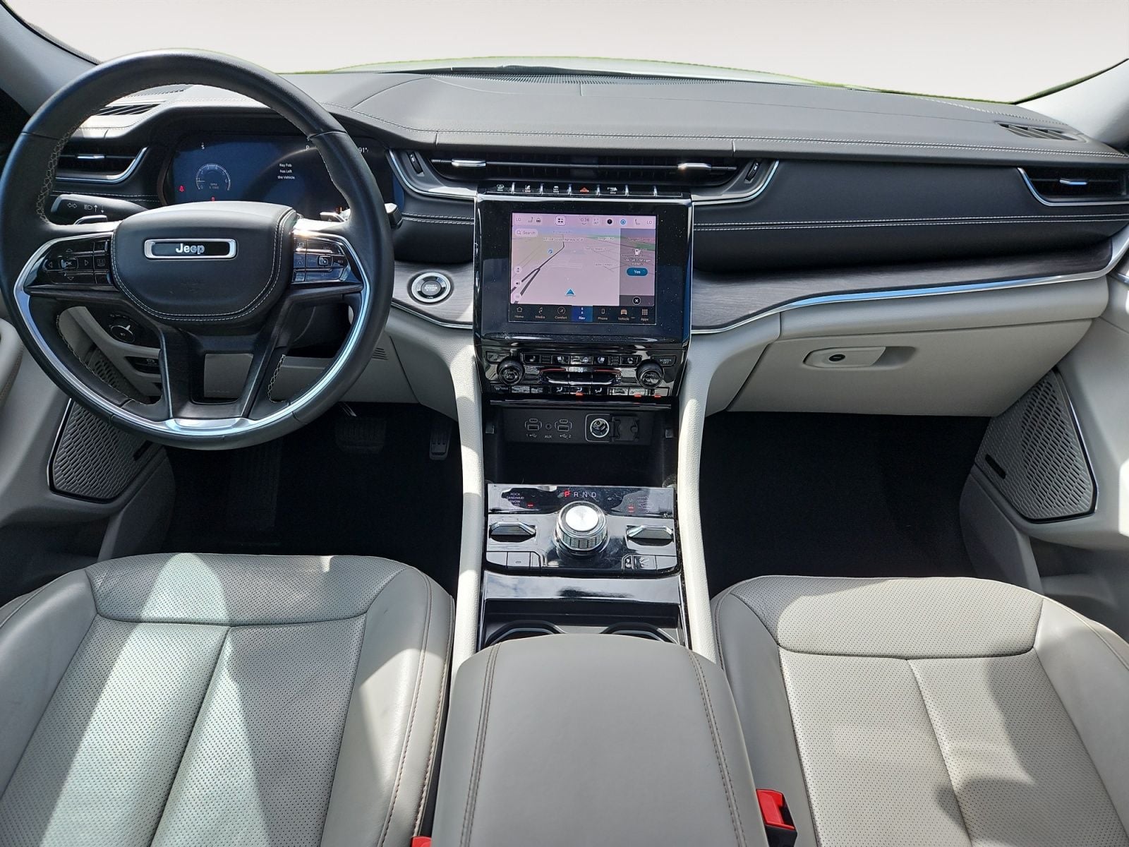 Pre-Owned 2022 Jeep Grand Cherokee Overland - photo - 9