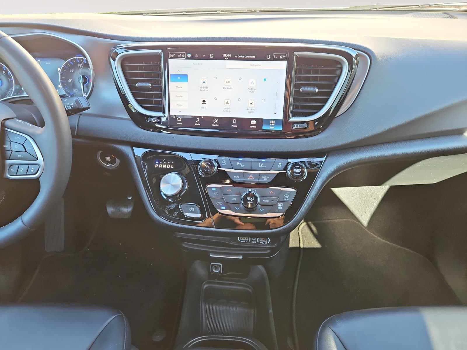 Pre-Owned 2025 Chrysler Pacifica Select - photo - 10