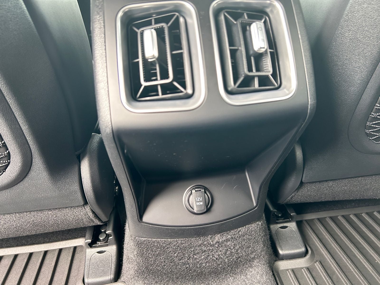 New 2026 Kia Sorento Hybrid EX - photo - 29
