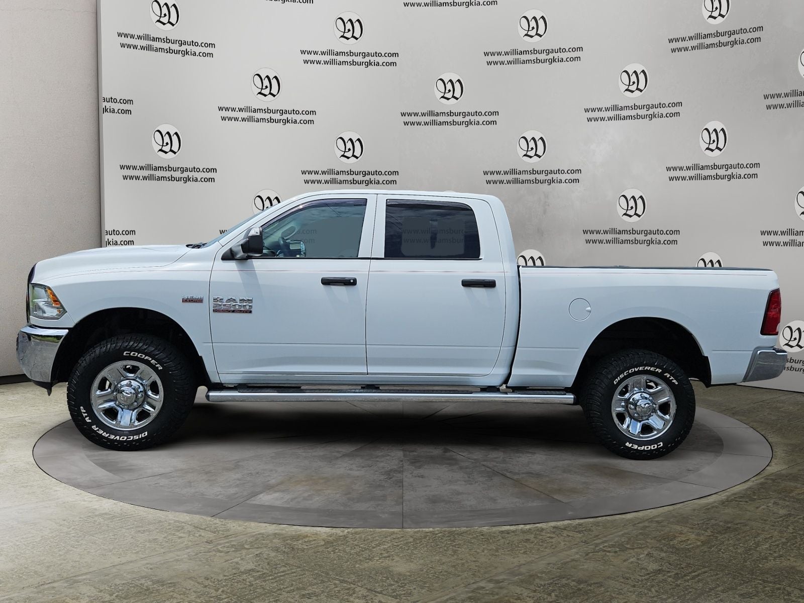Pre-Owned 2017 Ram 2500 Tradesman - photo - 1