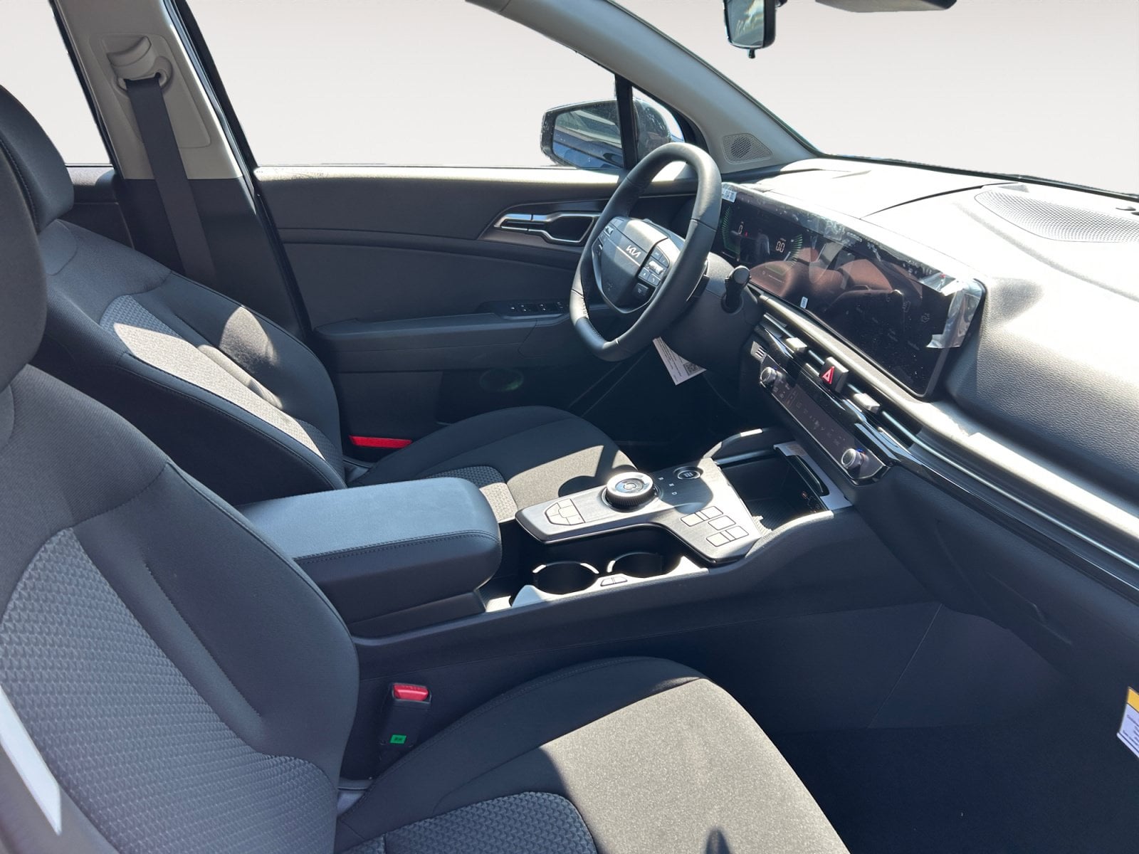 New 2027 Kia Sportage Hybrid S - photo - 14