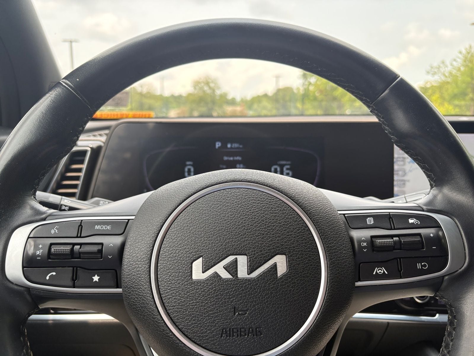 Pre-Owned 2023 Kia Sportage X-Line - photo - 24