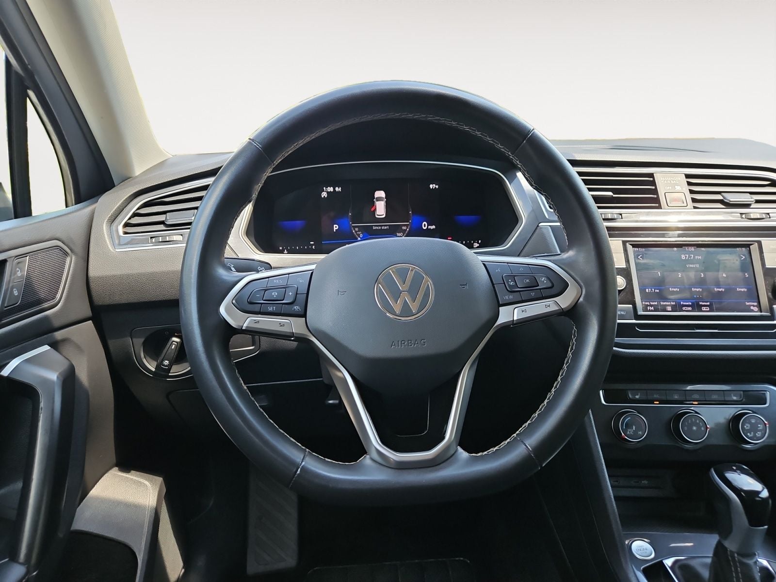 Pre-Owned 2024 Volkswagen Tiguan 2.0T S - photo - 11