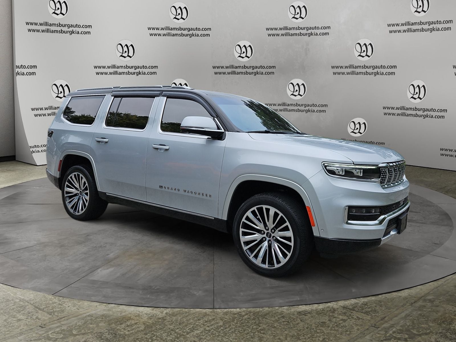 Pre-Owned 2022 Jeep Grand Wagoneer Series III - photo - 6