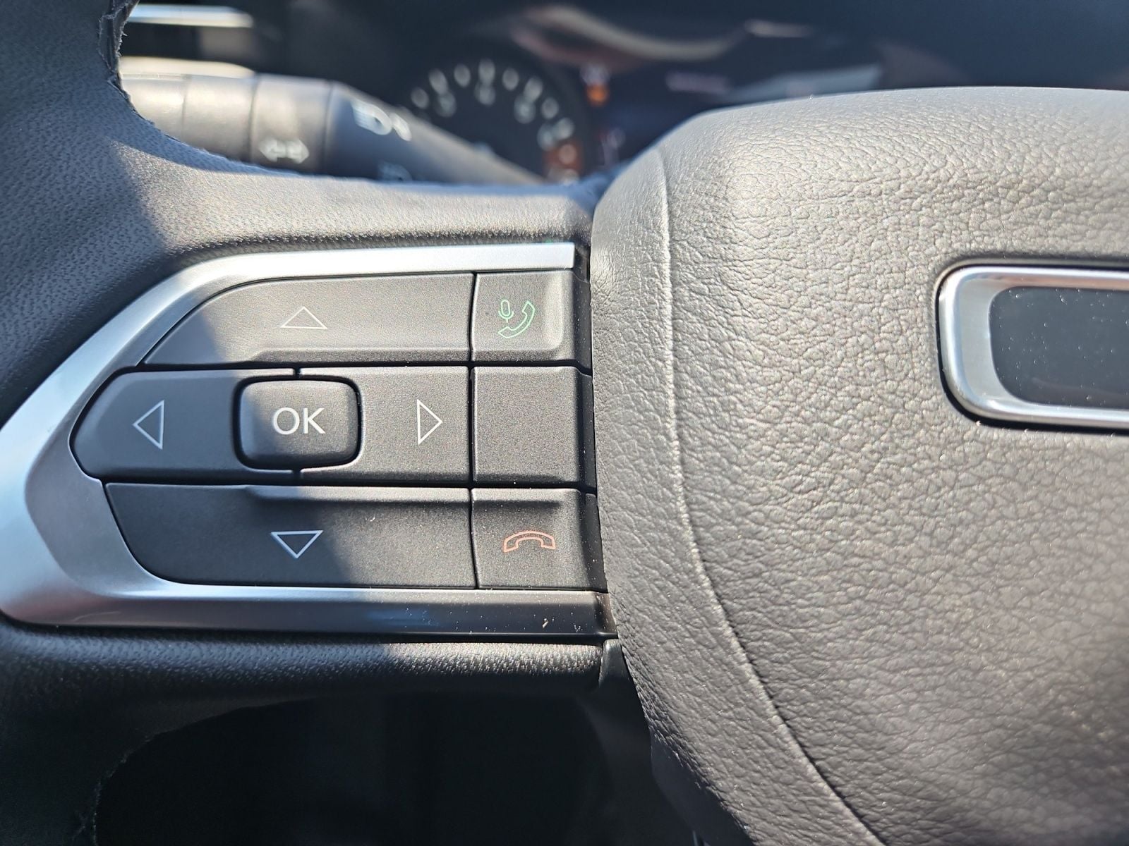 New 2025 Jeep Compass Limited - photo - 24