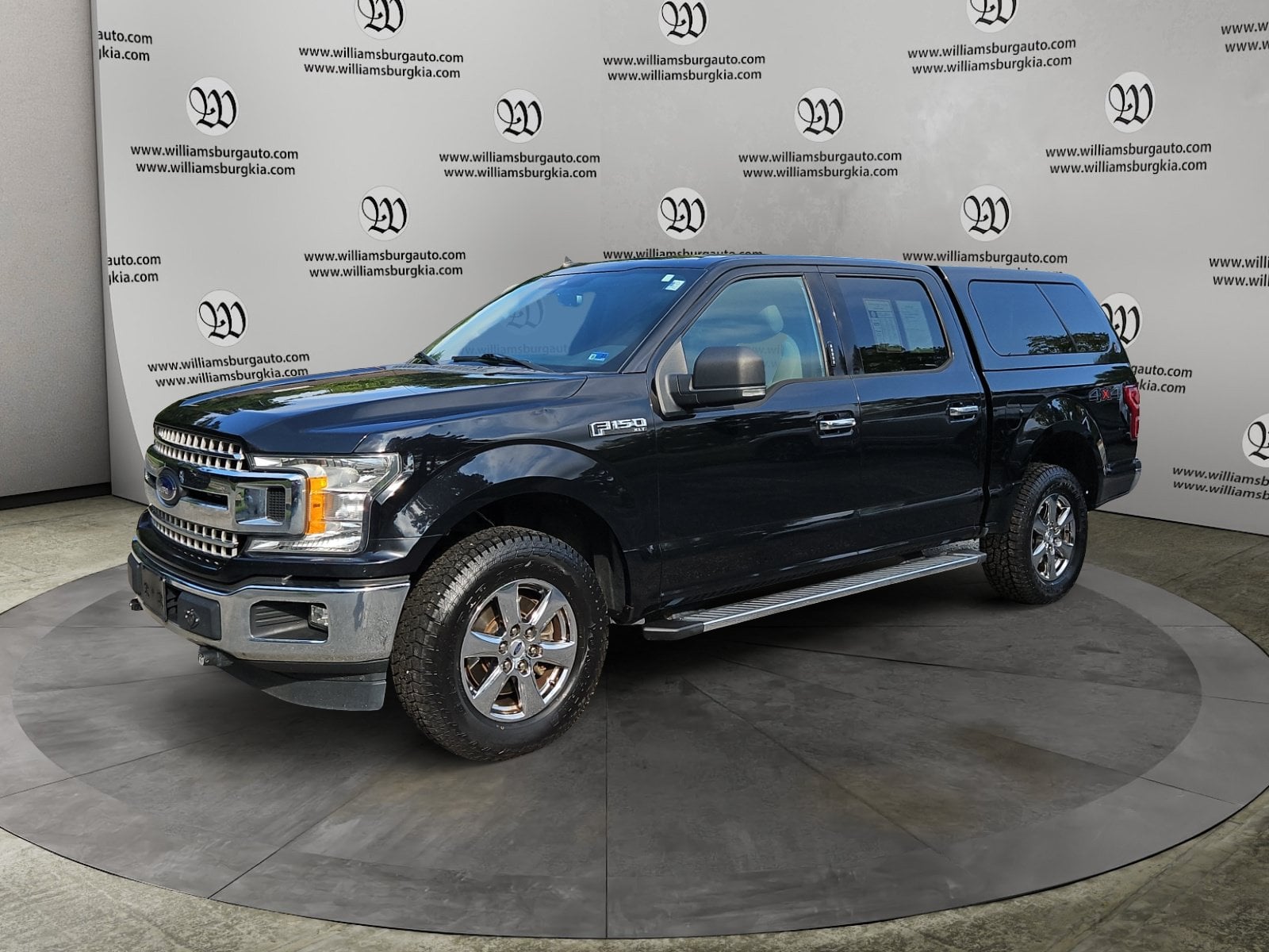 Pre-Owned 2019 Ford F-150 XLT - photo - 0