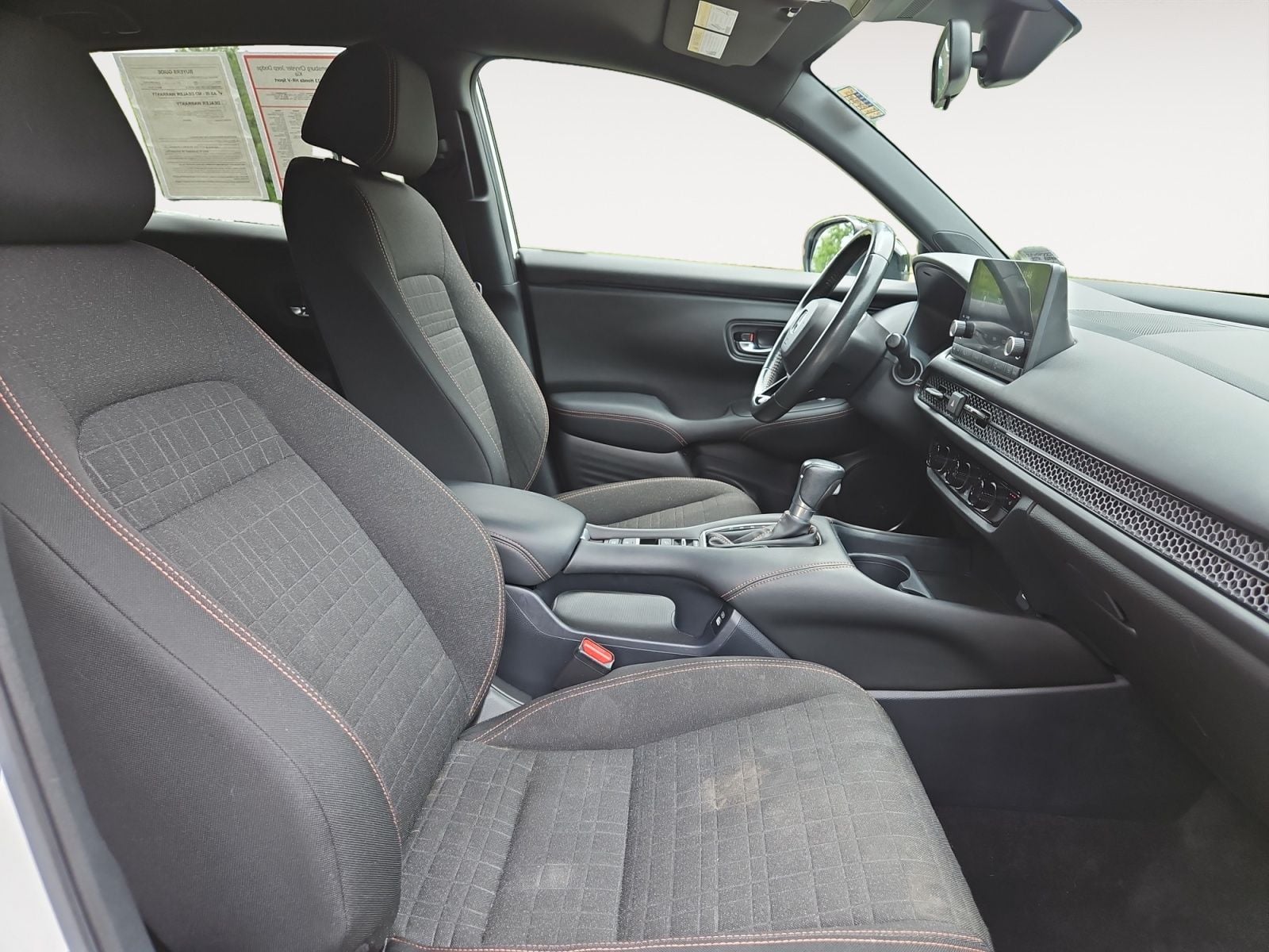 Pre-Owned 2023 Honda HR-V Sport - photo - 14