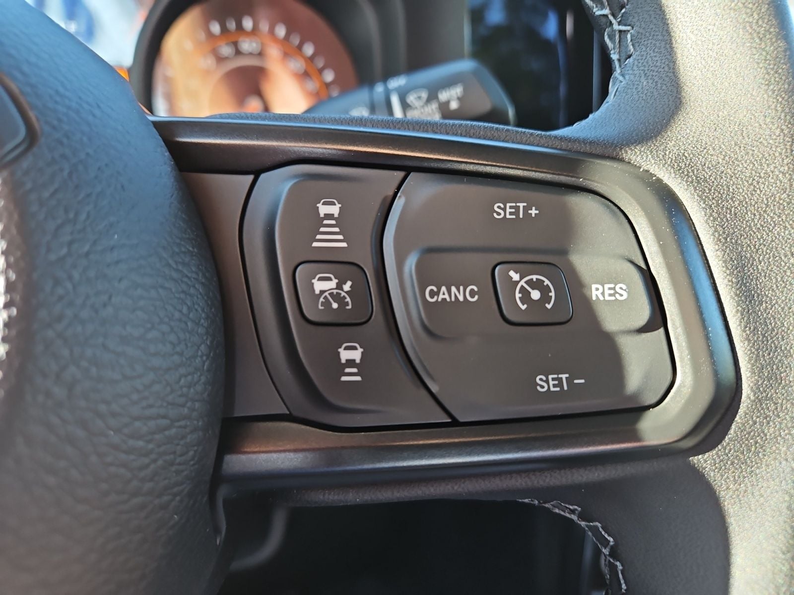 New 2026 Jeep Wrangler Sport S - photo - 23