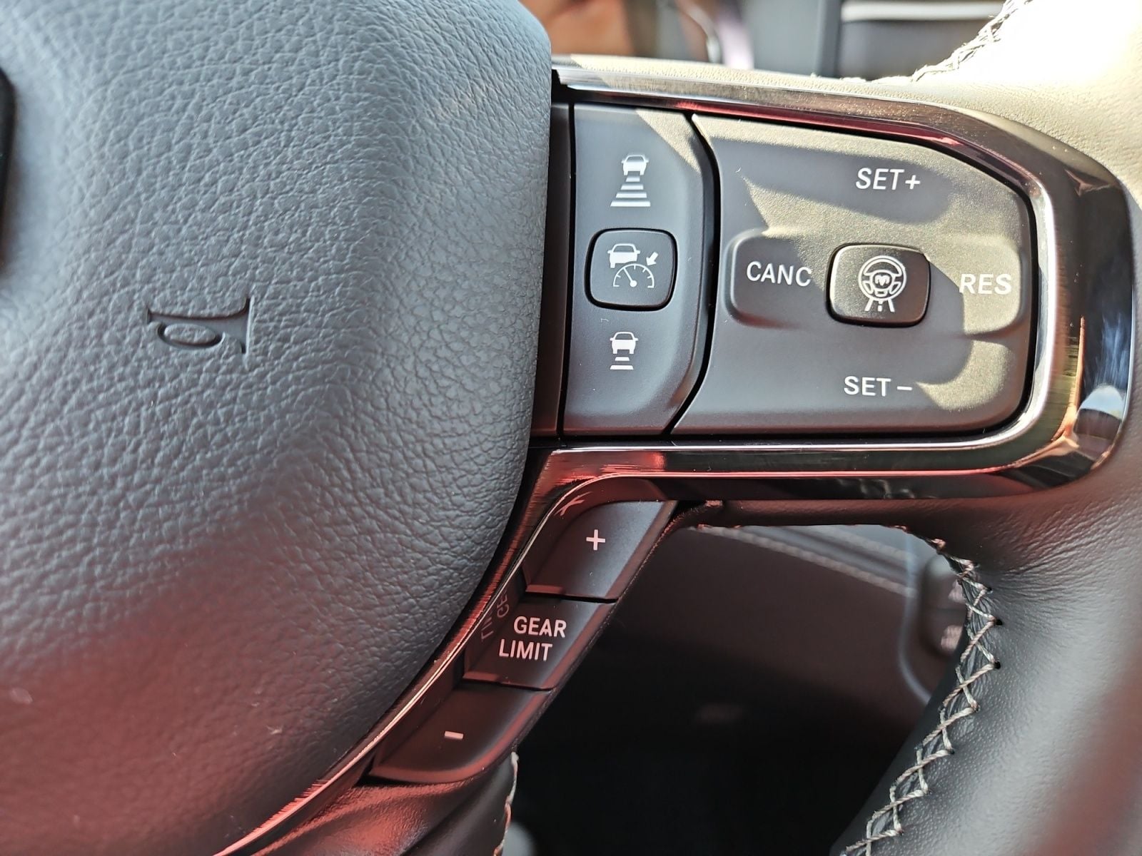 New 2027 Ram 1500 Limited - photo - 24