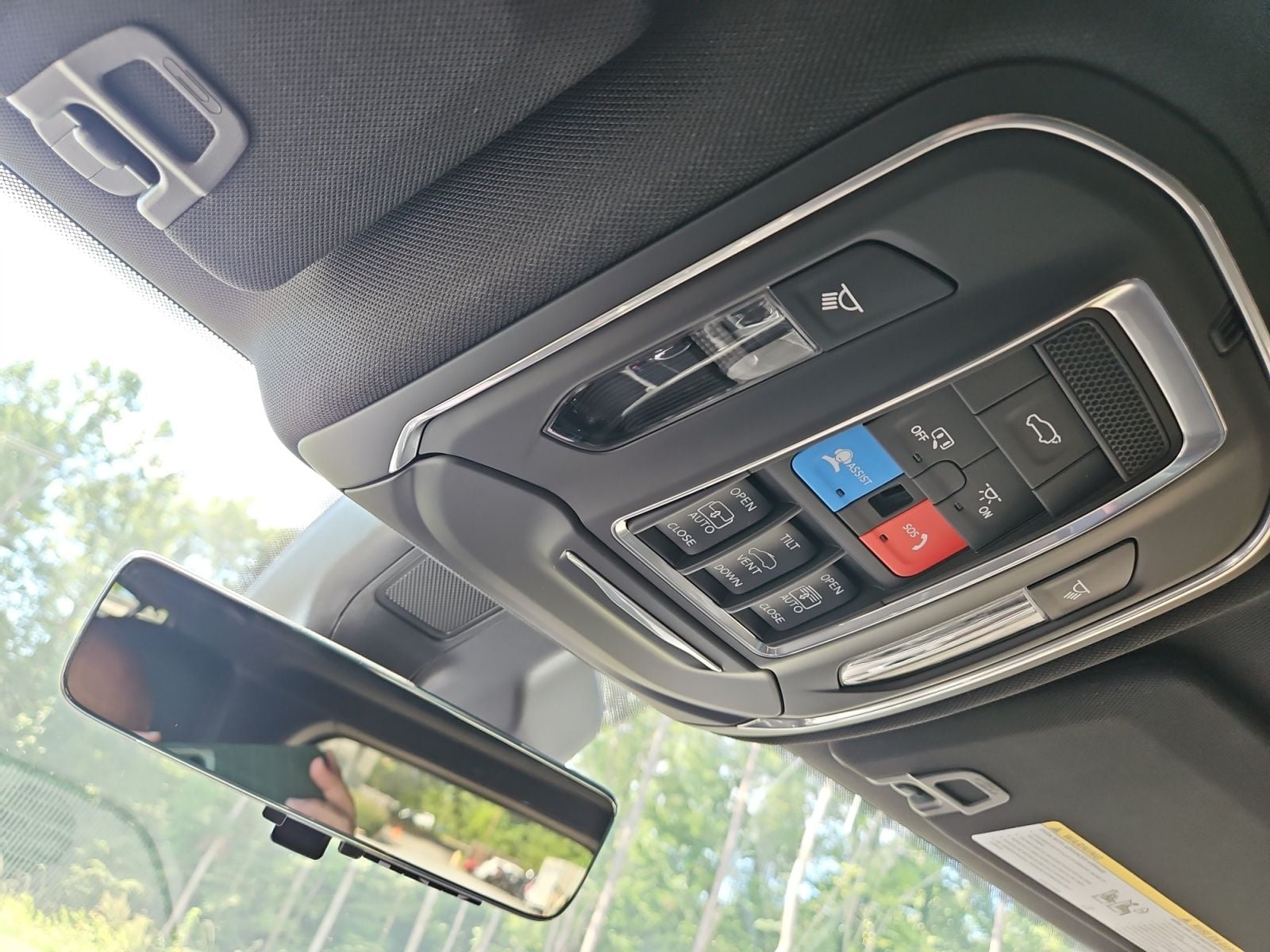 Pre-Owned 2025 Jeep Grand Cherokee Limited - photo - 28