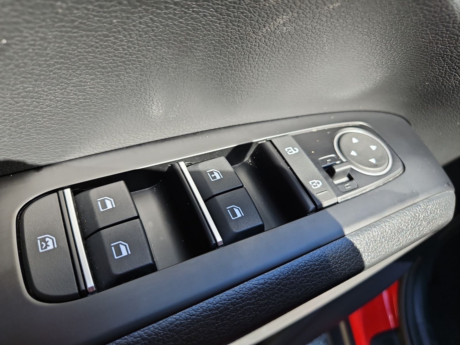 Pre-Owned 2023 Kia Soul LX - photo - 21