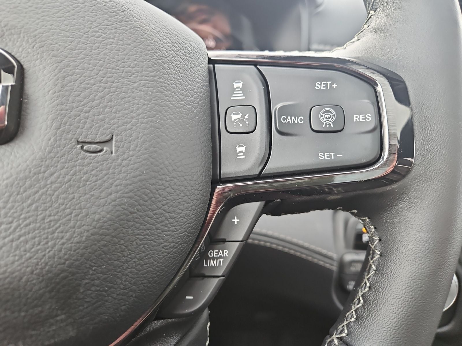 New 2026 Ram 1500 Limited - photo - 25