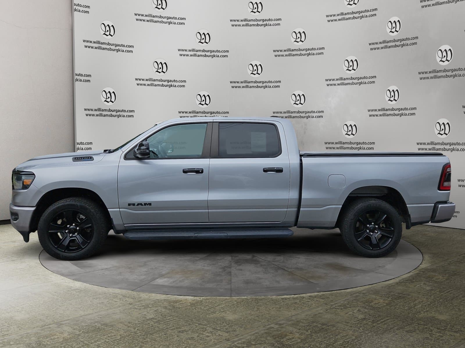 Pre-Owned 2024 Ram 1500 Big Horn/Lone Star - photo - 1