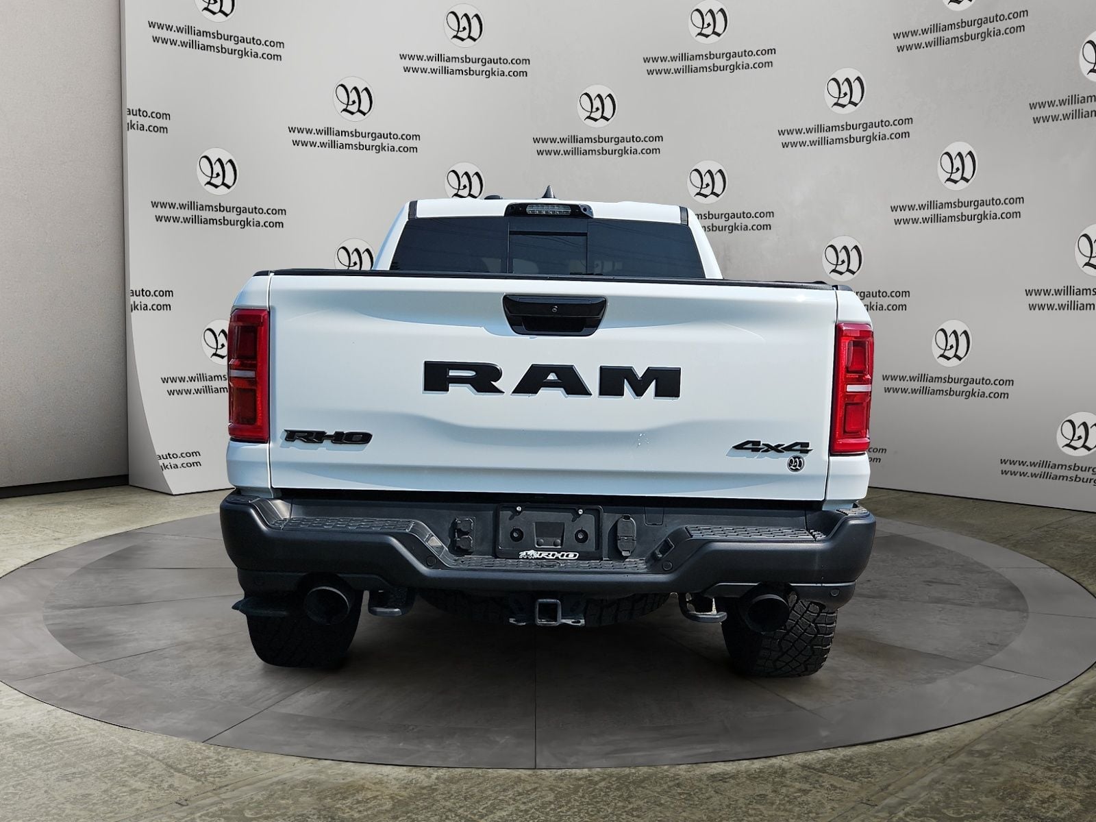 Pre-Owned 2025 Ram 1500 RHO - photo - 3