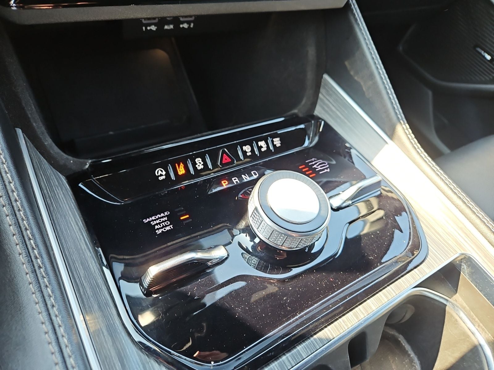 Pre-Owned 2024 Jeep Wagoneer L Series II - photo - 26