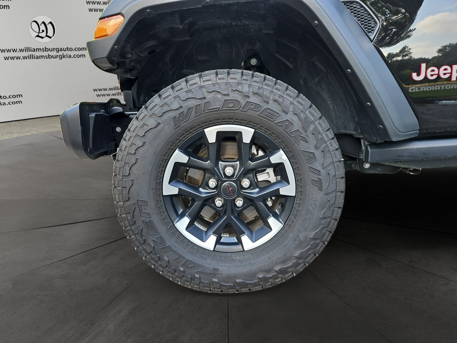 Pre-Owned 2026 Jeep Gladiator Rubicon - photo - 13