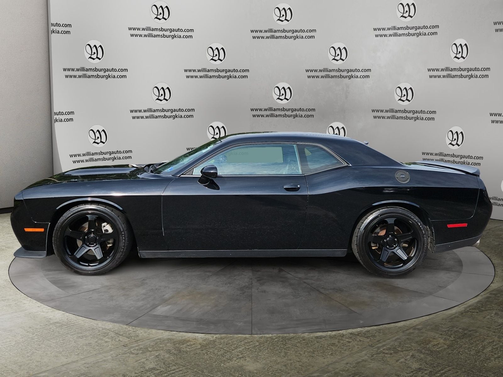 Pre-Owned 2021 Dodge Challenger R/T - photo - 1