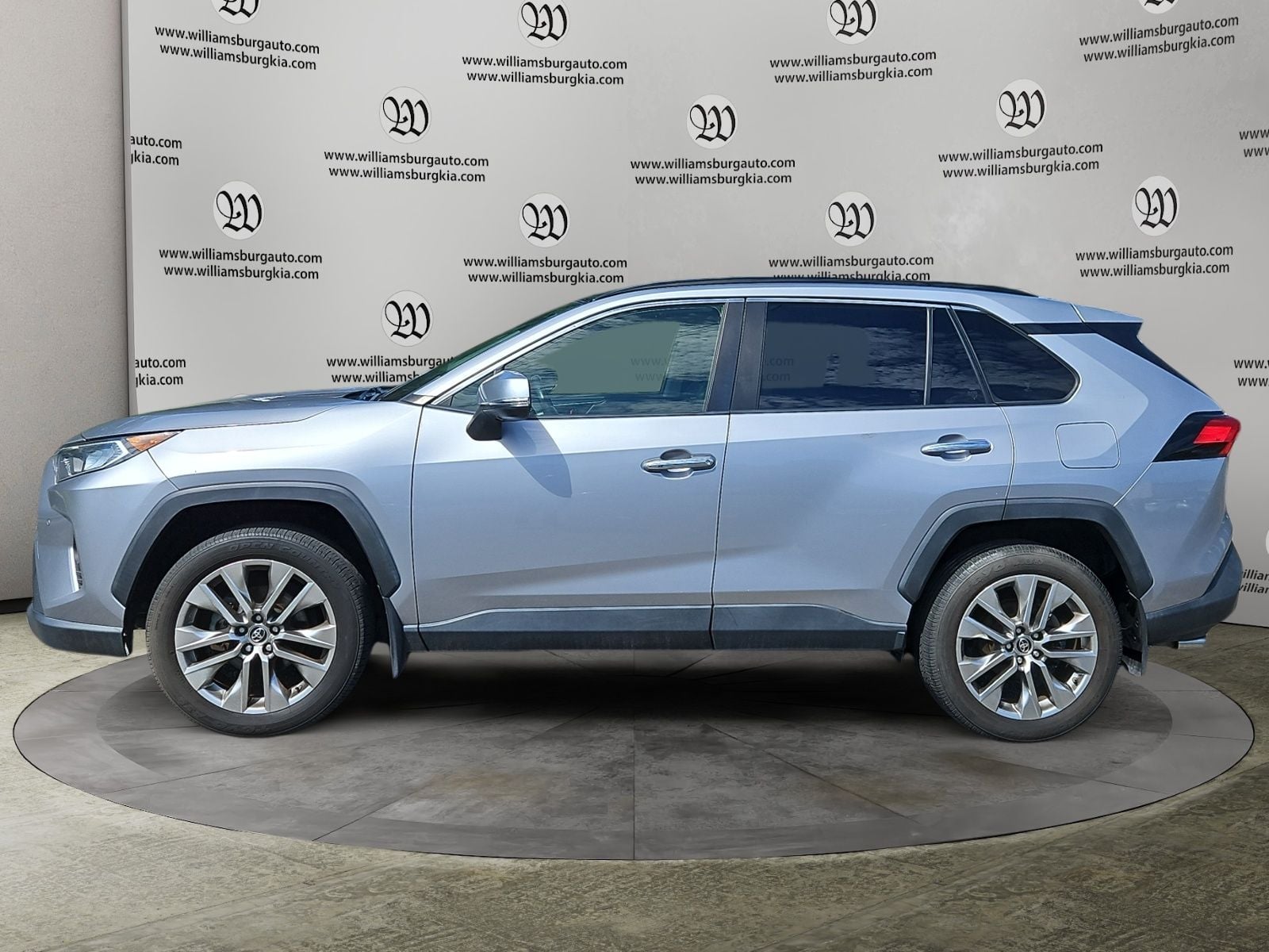 Pre-Owned 2019 Toyota RAV4 Limited - photo - 1