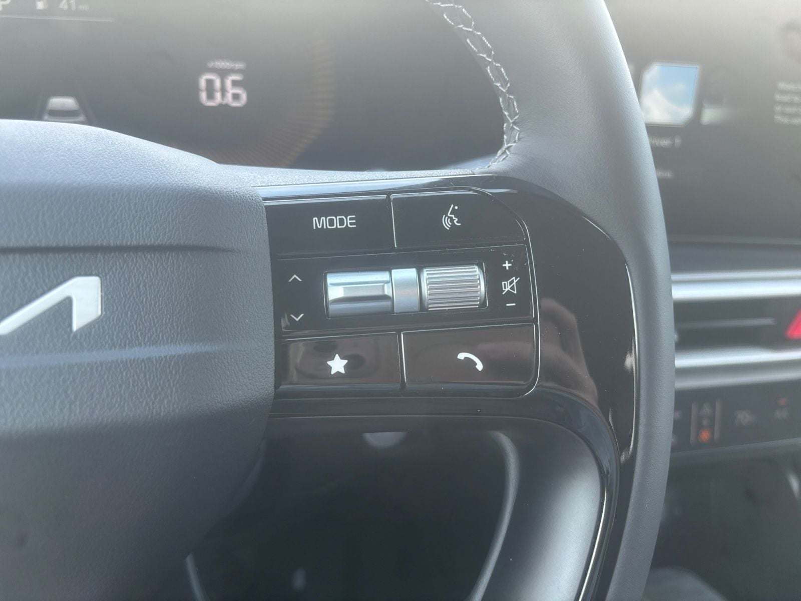 New 2026 Kia Sorento S - photo - 22