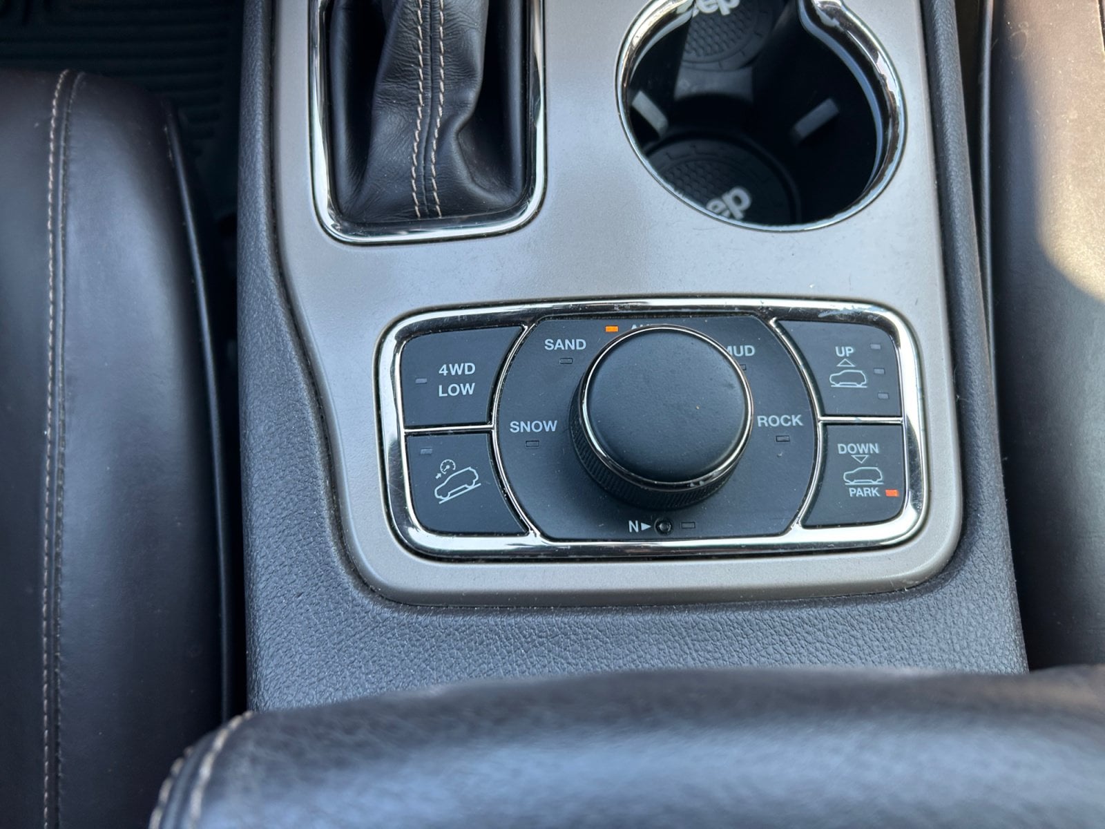 Pre-Owned 2017 Jeep Grand Cherokee Summit - photo - 20