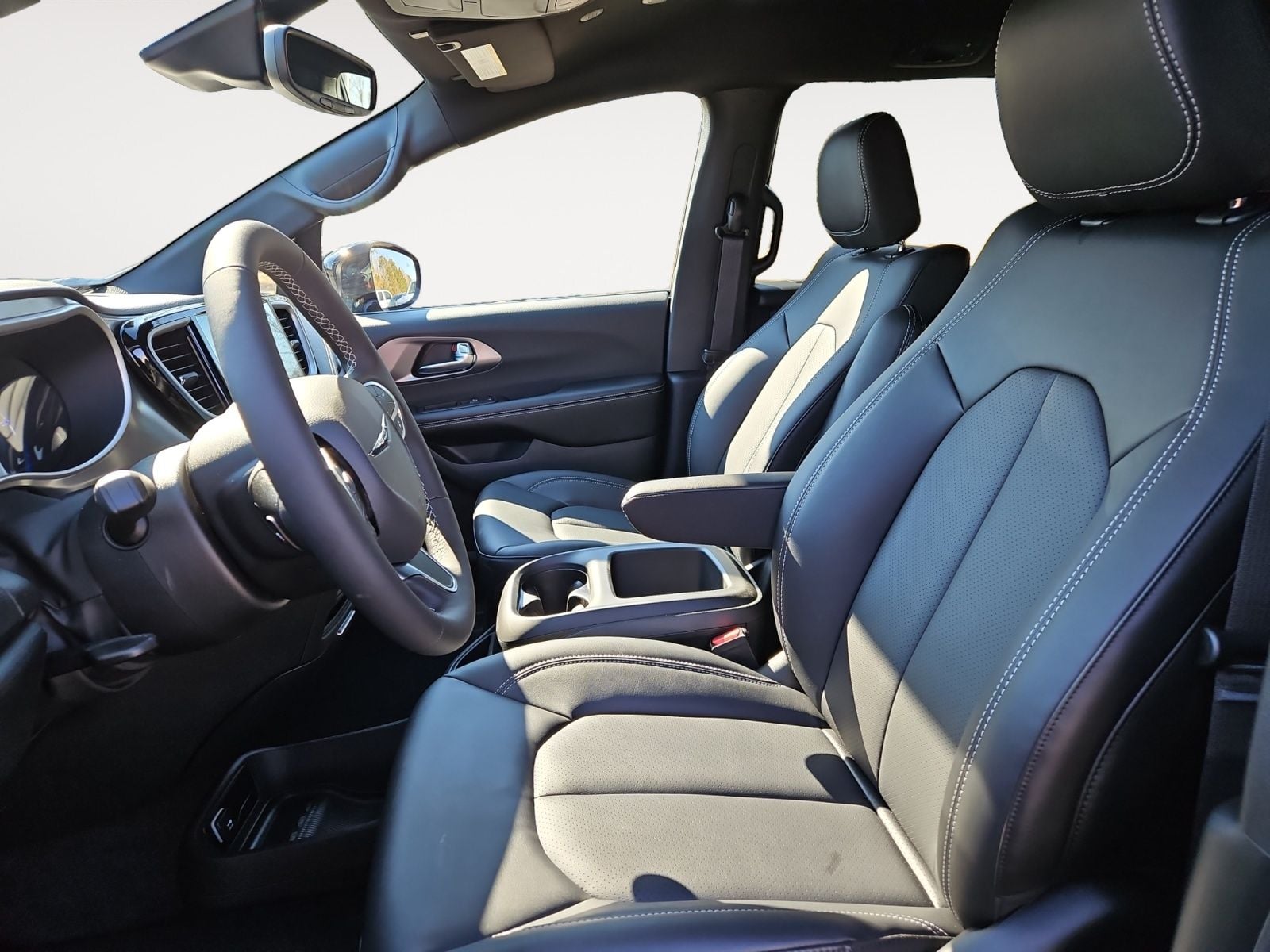 New 2026 Chrysler Pacifica Select - photo - 8