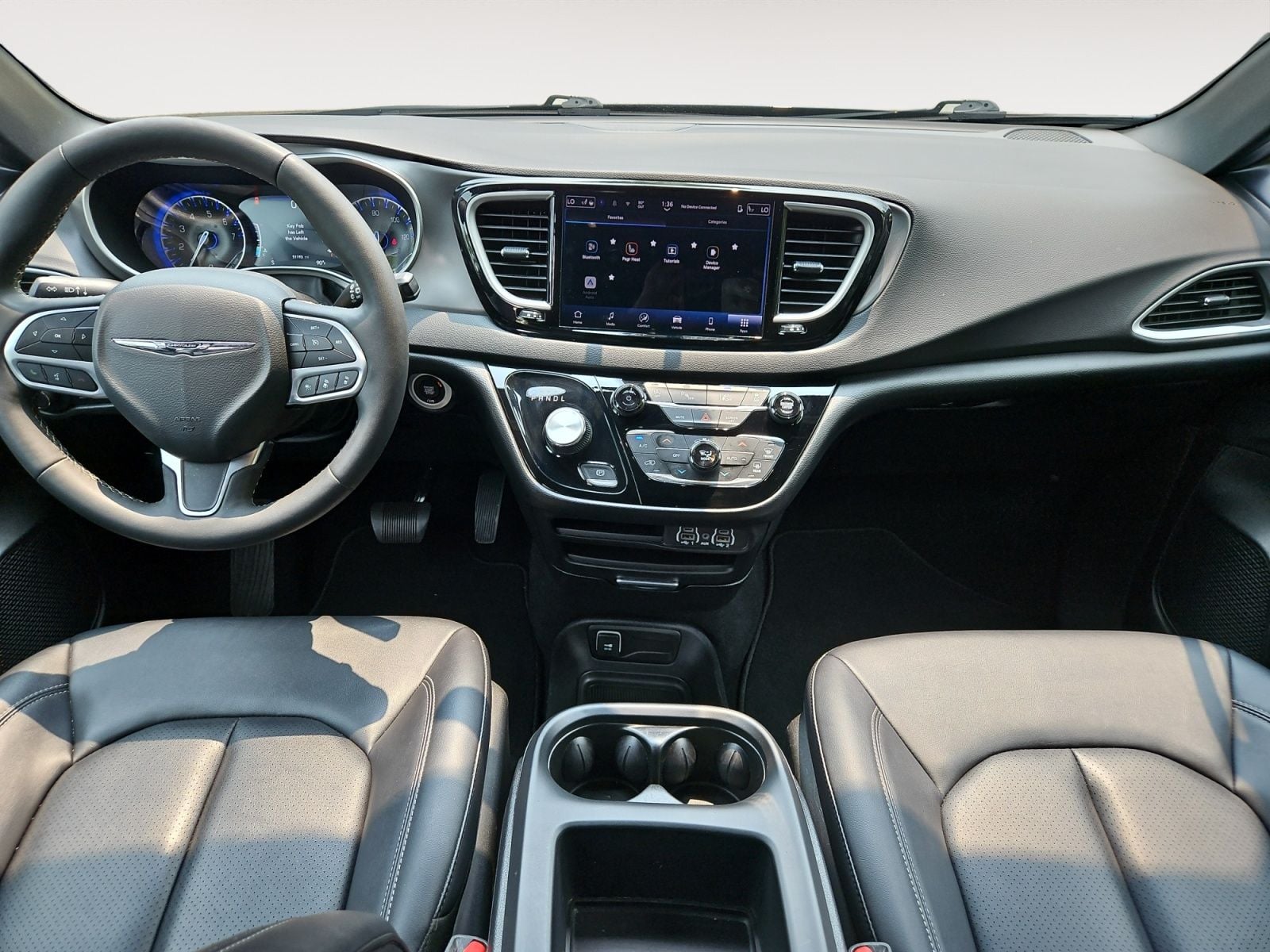 Pre-Owned 2025 Chrysler Pacifica Select - photo - 9