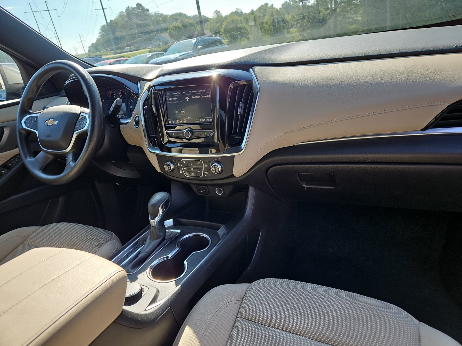 Pre-Owned 2023 Chevrolet Traverse LS - photo - 15